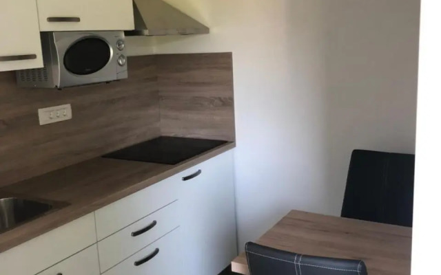 Jack's Apartments