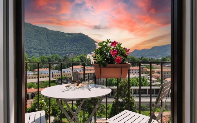 BELLA CERNOBBIO - my suite in the center