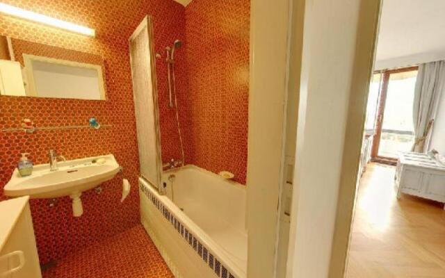 A. Ruzettelaan 183 Apartment 5A1 Neptunus