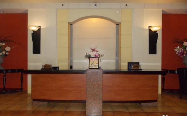 Planta Centro Bacolod Hotel & Residences