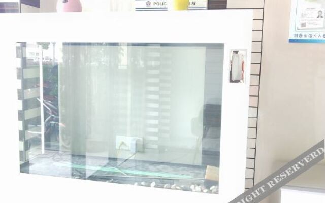 Changee Hotel MINI (Shanghai Zhoupu Fanrong Road Subway Station)