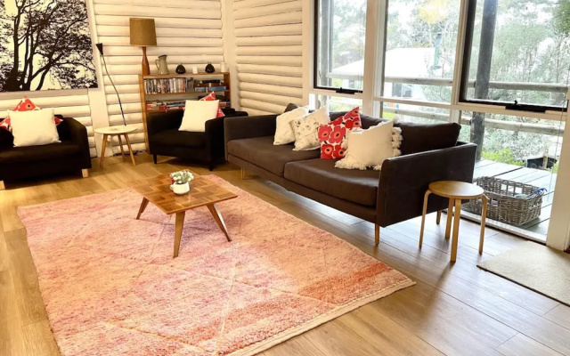 Groovy Log House Lorne Ocean View Log House Pet Friendly Freshly Renovated – Guest Rooms – Lorne