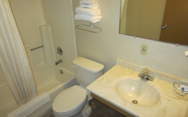 Newton Inn In Newton, KS