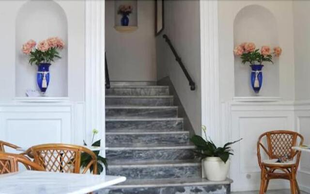 Palazzo Vergine I Due Mari