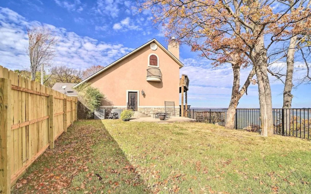 Afton Waterfront Retreat w/ Spacious Deck!