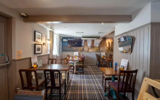 West Port Hotel