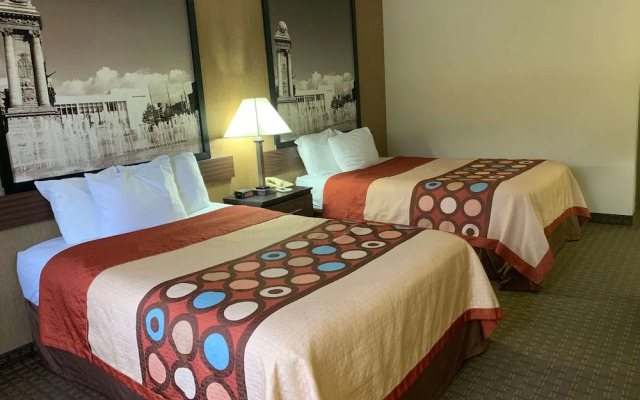 Super 8 By Wyndham Liverpool/Clay/Syracuse Area