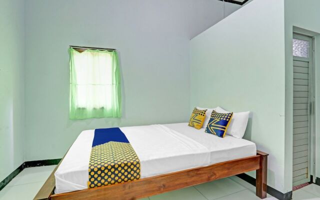 SPOT ON 90760 Homestay Al Madina Syariah