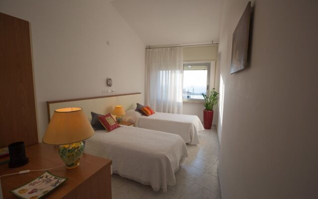 Vesuvian Inn