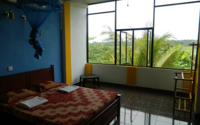 Lake Wave Hotel