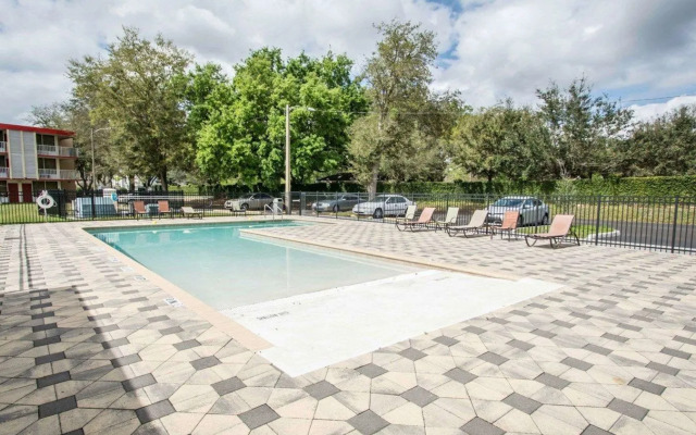 Quality Inn Kissimmee West - Lake Buena Vista South