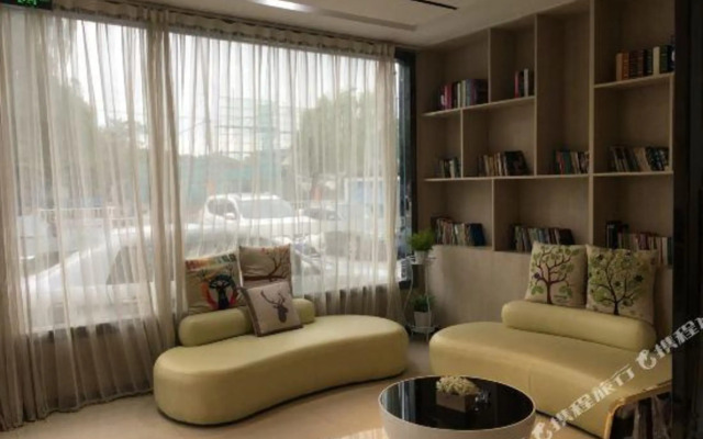 7 Days Premium (Yangzhou Slender West Lake)