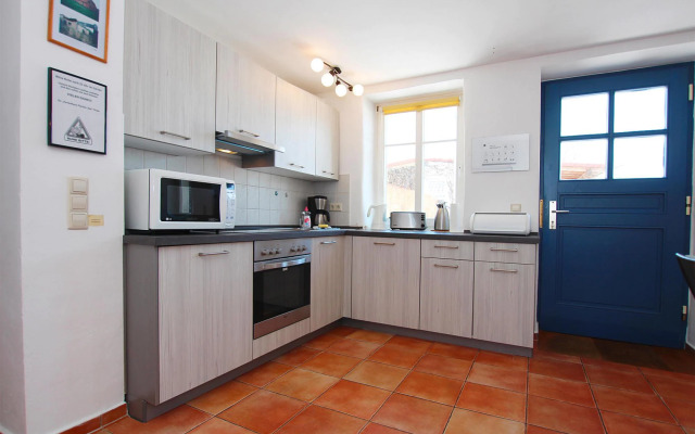 Flat in Klocksin with a garden