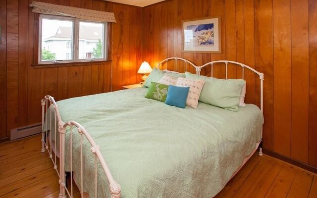 Summers Inn by RedAwning