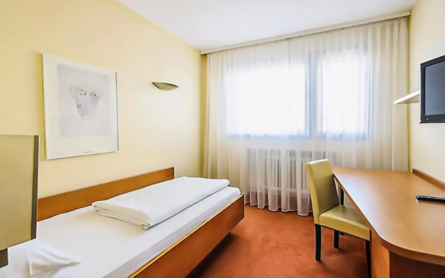 PLAZA INN Rieker Stuttgart Hauptbahnhof