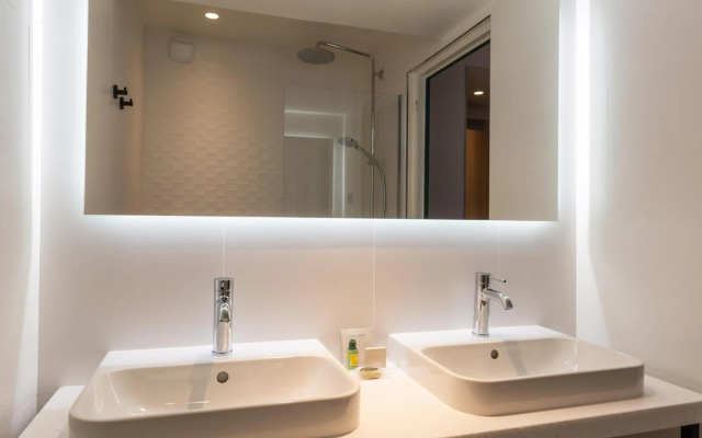 Leonardo Boutique Opera Hotel