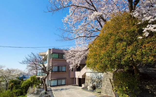 平楽園弐番館２階