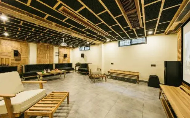 Manju Courtyard Hostel