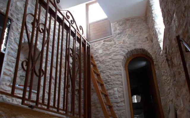 Traditional Guest house Chrisyis