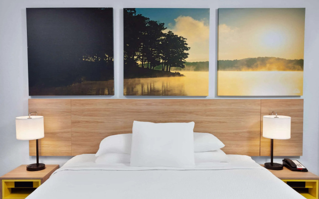 Days Inn & Suites by Wyndham Siler City