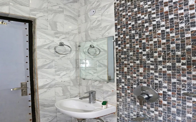 OYO 3046 Hotel Sawera International