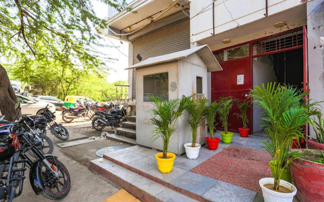 OYO Townhouse 1051 Galaxy Inn