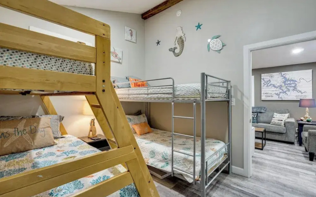 Lakefront Fun in Sunrise Beach! Pet-friendly Home!