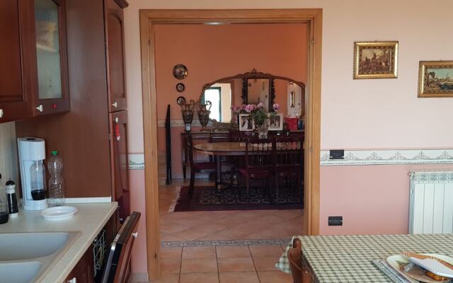 Inviting 3 Bed Apartment In Otricoli