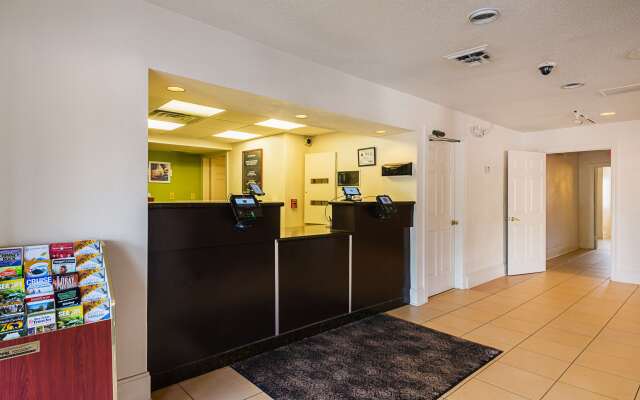 Studio 6 Greensboro, NC