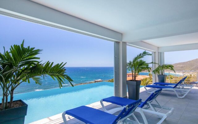 5 Bedrooms Villa Bel Amour, luxury and awesome sea view - SXM