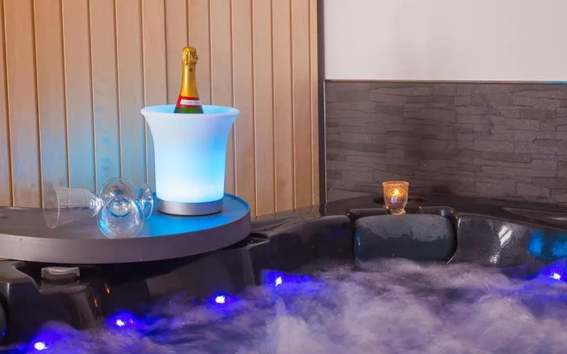 Relax Trois Bornes - De Grenspost
