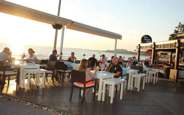 Side Beach Club Hotel