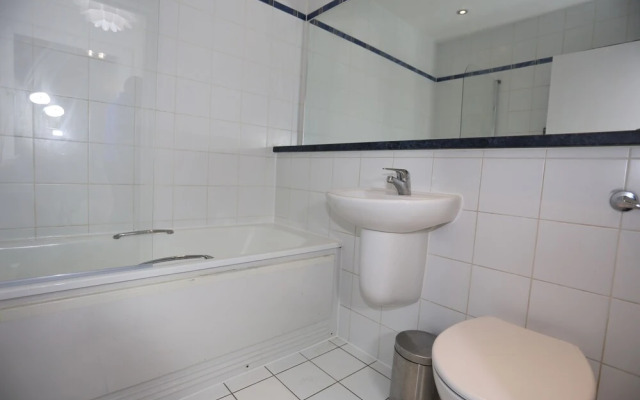 Beautiful 2 beds Woolwich Central Apt