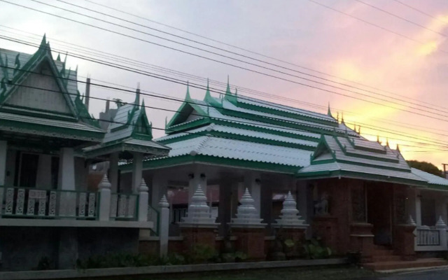 Samroiyod Beach Resort