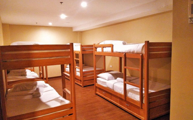 V Hotel and Apartel