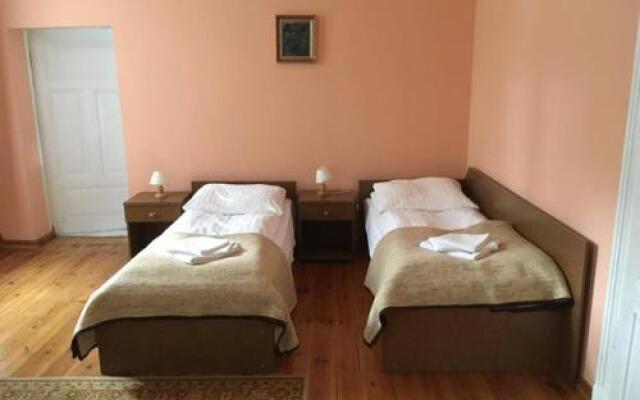 Pałac w Witosławiu ośrodek apifitoterapii "APIHERBA"