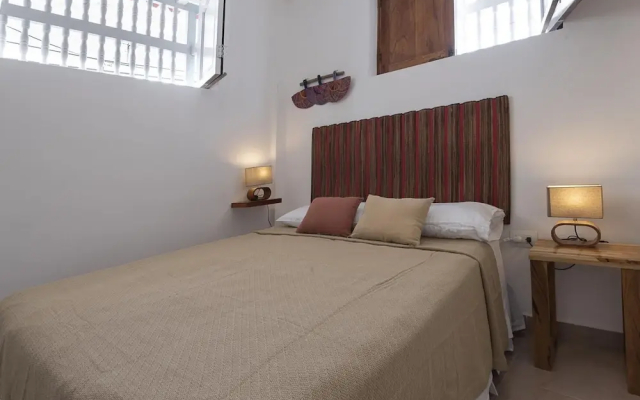 Cozy Colonial House at Centro Historico With Rooftop Jacuzzi an - Hotel in Cartagena - Photo 2