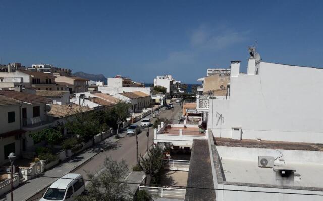 Wonderful, 100 meters from the beach.