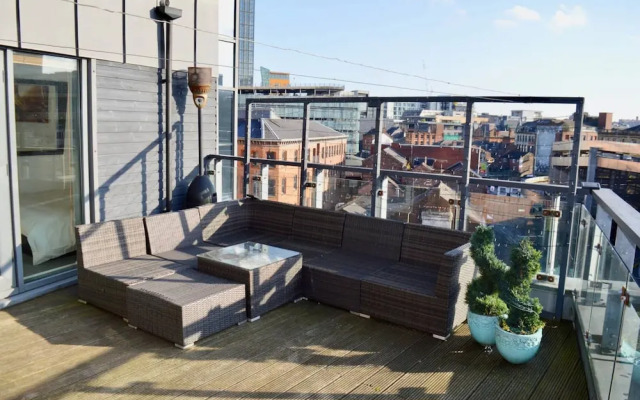 Modern 2 Bedroom Apartment In Manchester City Centre