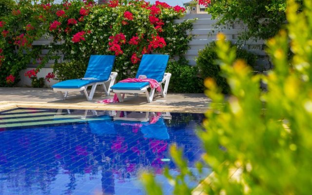 Azure Luxury Pool Villa