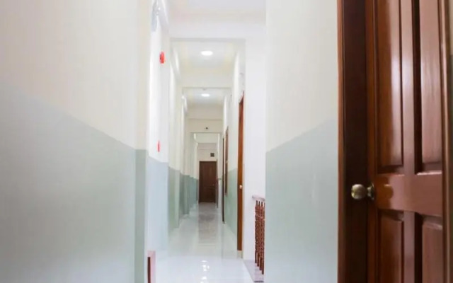 Trieu Hoang Hotel