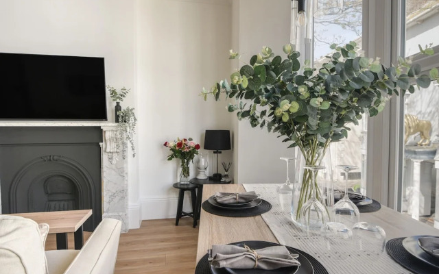 Fore Street House - Apartment 2