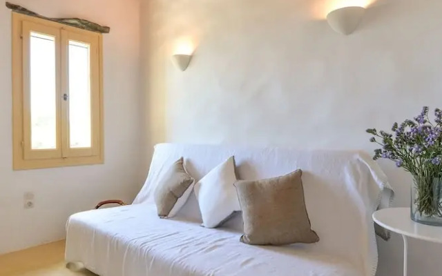 Sea-aura House in Tinos
