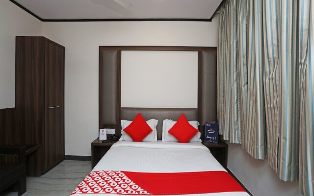 OYO 15966 Hotel Shivam