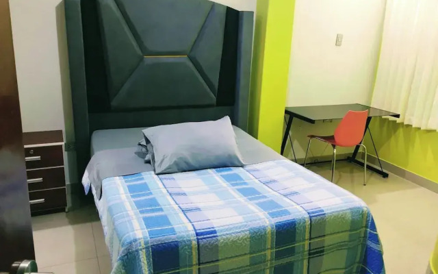 Hostal TOSCANO SUITES