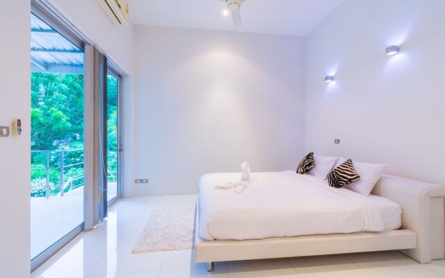 4 Bedroom Modern Pool Villa