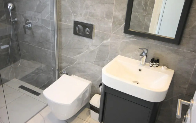 Modern and Comfortable Studio Apartment