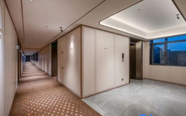 Crystal Orange Qingdao Wusi Square Wheat Island