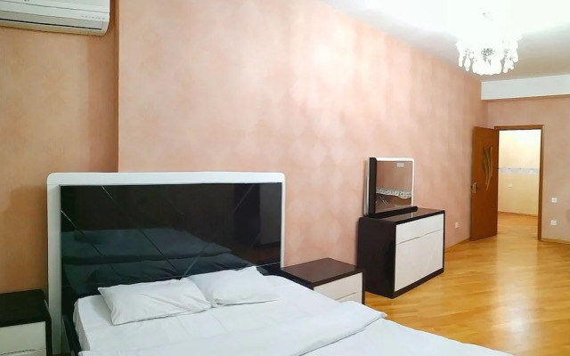 Bakuvi Tourist Apartment B085