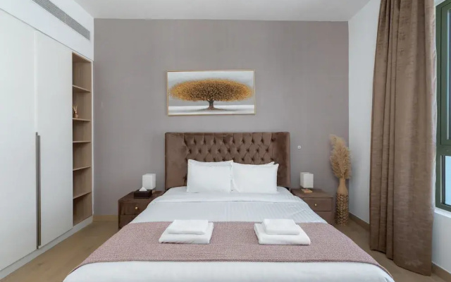 Contemporary La Mer 1BR w Beach Access